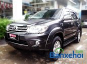 Xe Toyota Fortuner V 2009 cũ màu bạc đang được bán với giá 725000000vnd