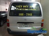 Xe Toyota Hiace 2004 cũ màu bạc / xám đang được bán với giá 260000000 vnd