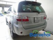 Cần bán Toyota Fortuner V đời 2012 đã đi 30000 km, giá 895tr