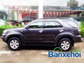 Xe Toyota Fortuner V 2009 cũ màu bạc đang được bán với giá 725000000vnd