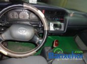 Xe Toyota Hiace 2004 cũ màu bạc / xám đang được bán với giá 260000000 vnd