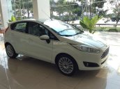 Bán Ford Fiesta giá cạnh tranh, tặng phụ kiện, giao xe ngay, hỗ trợ 80% ngân hàng