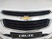 Bán ô tô Chevrolet Cruze LT đời 2017, màu trắng