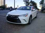 Cần bán Toyota Camry XLE Mỹ 2.5L màu trắng model 2016