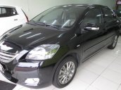 Cần bán lại xe Toyota Vios E đời 2013, màu đen, còn mới