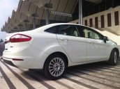 Cần bán Ford Fiesta1.5 Titanium năm 2017, màu trắng, 490 triệu, tặng 1 năm BH, gọi ngay 0945103989