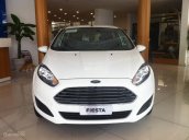 Cần bán Ford Fiesta1.5 Titanium năm 2017, màu trắng, 490 triệu, tặng 1 năm BH, gọi ngay 0945103989