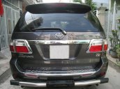 Cần bán gấp xe Toyota Fortuner V số Auto, đời cuối 2011/2012, màu xám