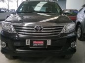 Mình cần bán xe Toyota Fortuner đời 2012, màu đen, 870tr