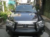 Cần bán gấp xe Toyota Fortuner V số Auto, đời cuối 2011/2012, màu xám