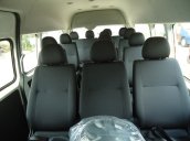 Bán xe ô tô Toyota Hiace, giảm giá 50 triệu PK + 7 món