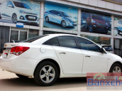 Chevrolet Cruze LS 1.6MT, màu trắng, số sàn, sản xuất năm 2011, lắp ráp trong nước cần bán giá 422 tr