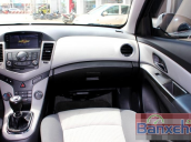 Chevrolet Cruze LS 1.6MT, màu trắng, số sàn, sản xuất năm 2011, lắp ráp trong nước cần bán giá 422 tr