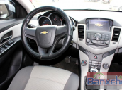 Chevrolet Cruze LS 1.6MT, màu trắng, số sàn, sản xuất năm 2011, lắp ráp trong nước cần bán giá 422 tr