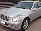 Cần bán gấp Mercedes đời 2006, màu bạc, số tự động