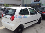 Bán ô tô Chevrolet Spark, màu trắng, trong nước