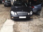 Tôi muốn bán xe Mercedes E240 màu đen, sản xuất 2003, xe đi giữ gìn 