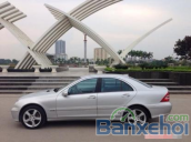 Cần bán xe Mercedes C280 đời 2006, số tự động màu bạc. Biển số Hà Nội, giấy tờ chính chủ