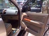 Cần bán lại xe Toyota Fortuner đời 2009, màu bạc, nhập khẩu, ít sử dụng, giá tốt