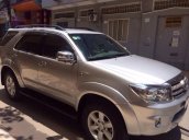 Cần bán lại xe Toyota Fortuner đời 2009, màu bạc, nhập khẩu, ít sử dụng, giá tốt