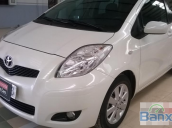 Xe Toyota Yaris năm 2009, màu trắng cần bán