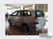 Toyota Innova năm 2015, màu bạc cần bán