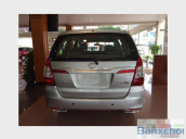 Toyota Innova năm 2015, màu bạc cần bán