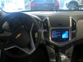 Cần bán Chevrolet Cruze năm 2015, màu trắng