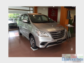 Toyota Innova năm 2015, màu bạc cần bán