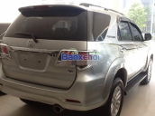 Bán Toyota Fortuner V, 1 cầu, sản xuất 2014, còn bảo hành đến tháng 4/2007 tại hãng Toyota