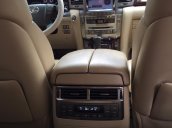 Lexus LX570. Full option không thiếu gì cả kể cả tủ lạnh cần bán