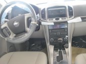 Xe Chevrolet Captiva năm 2015, màu bạc, giá tốt