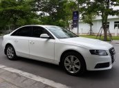 Bán xe Audi A4 2.0T Quattro Premium màu trắng 2010. Xe nhập khẩu Đức, đăng kí lần đầu tháng 12/2010