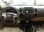 Cần bán Toyota Fortuner đời 2015, xe nhập giá tốt