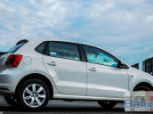 Bán Volkswagen Polo đời 2015, màu bạc