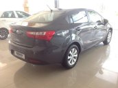 Cần bán Kia Rio đời 2015, màu bạc, xe nhập