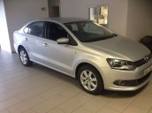 Bán xe Volkswagen Polo sản xuất 2015, màu bạc, xe nhập, giá tốt gọi ngay 0901941899