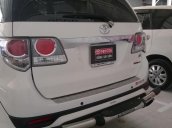 Cần bán lại xe Toyota Fortuner 2015, màu trắng