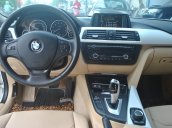 Cần bán gấp BMW 320i đời 2012, màu trắng, nhập khẩu