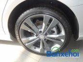 Bán Mercedes CLA200 sản xuất 2015, màu bạc