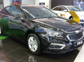 Cần bán xe Chevrolet Cruze LT 2015, màu đen giá cạnh tranh