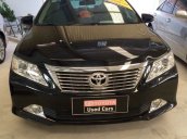 Xe Toyota Camry đời 2013, màu đen, cần bán