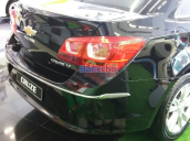 Cần bán xe Chevrolet Cruze LT 2015, màu đen giá cạnh tranh