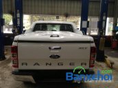 Cần bán xe Ford Ranger XLT 4x4 đời 2015, màu trắng, giá chỉ 699 triệu