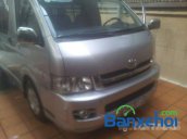 Cần bán xe Toyota Hiace 2.5L đời 2014, màu bạc