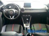 Cần bán Mazda 2 sản xuất 2015, màu trắng, liên hệ 0935401939