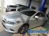 Bán Mercedes CLA200 sản xuất 2015, màu bạc