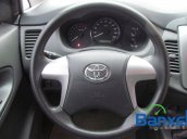 Xe Toyota Innova 2.0E 2014 cũ màu bạc / xám đang được bán