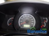 Cần bán lại xe Toyota Hiace đời 2005, màu bạc, nhập khẩu chính hãng 