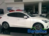 Cần bán Mazda 2 sản xuất 2015, màu trắng, liên hệ 0935401939